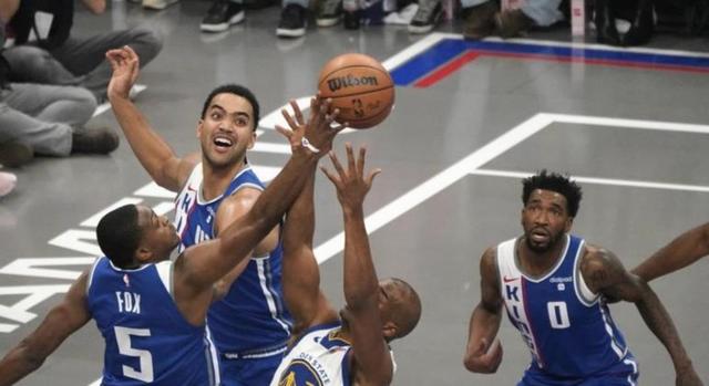 勇士对阵爵士，雄鹿与火箭上演对决