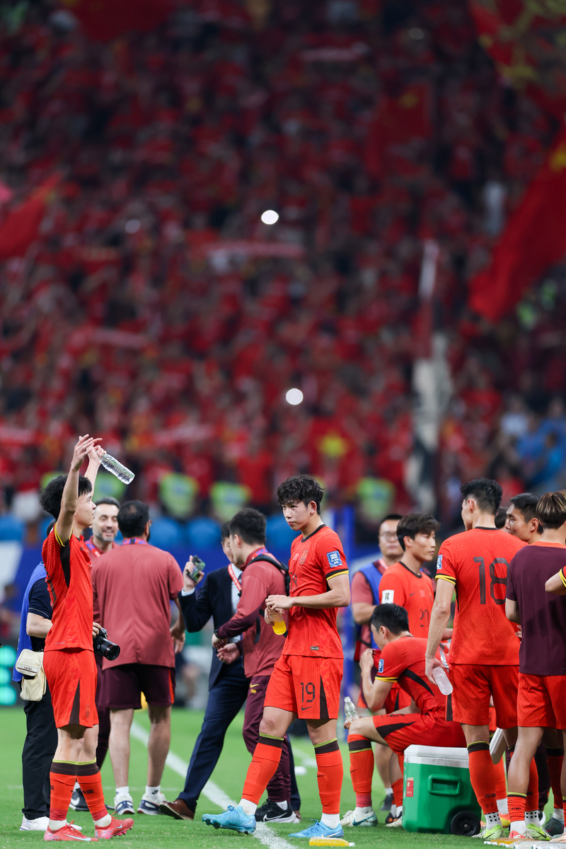 扑克游戏-我国队伍在大陆赛场上稳定发挥，夺得胜利(中国队在比赛中发扬了自己的风格和水平取得了冠军)