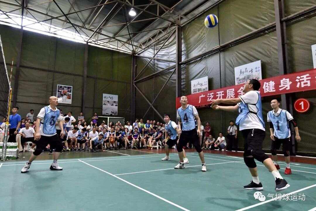 德州扑克游戏-包含美因茨主教练调整战术布局，寻求突破进攻瓶颈的词条