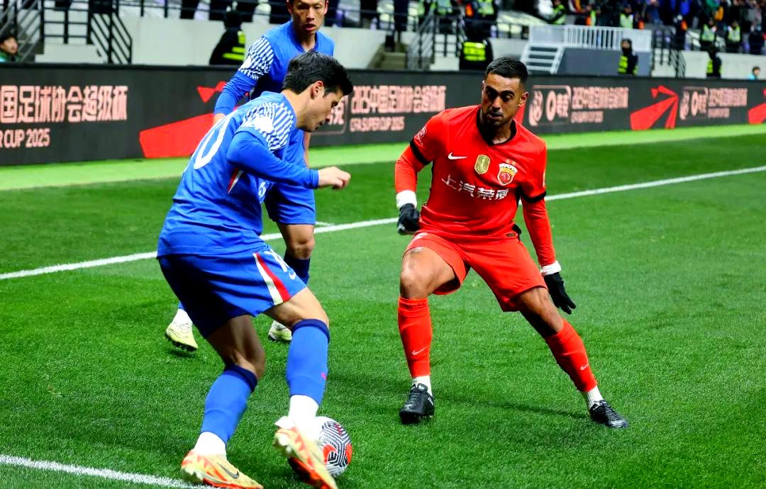 扑克游戏-包含上海德比再度上演，绿城客场逆袭申花的词条